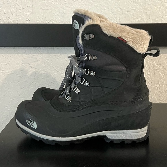 North Face Black Gray Chilkat 400 Cold Weather Hiker Boots - Picture 6 of 13